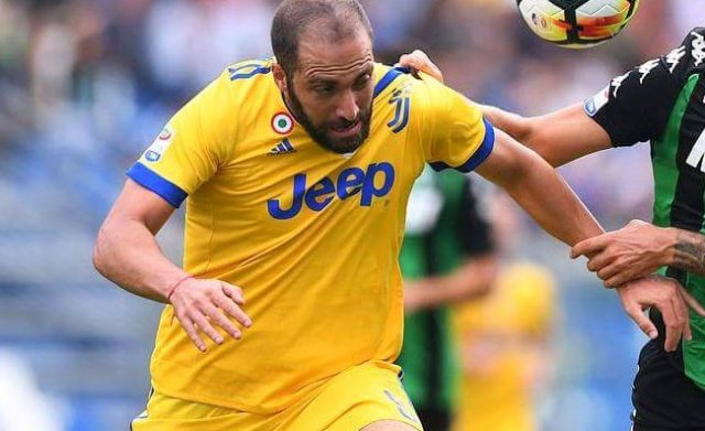 higuain_juventus_31.jpg.7dd0591053066115020fc7c04595cda6.jpg