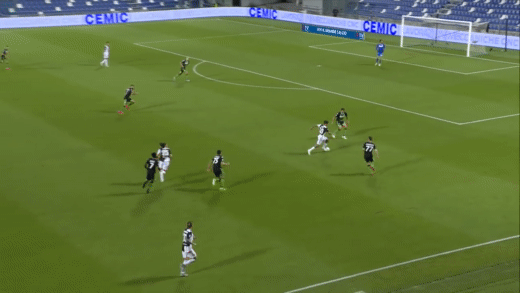 Sassuolo_3-3_Juventus___Danilo,_Higuain_and_Alex_Sandro_Score_in_6-Goal_Thriller___Serie_A_Highlights.gif