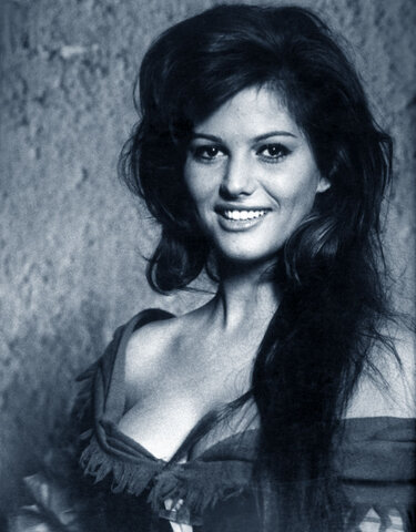 Claudia_Cardinale_3.jpg.8e68ce4016a86617f9e43b93dbb085dc.jpg