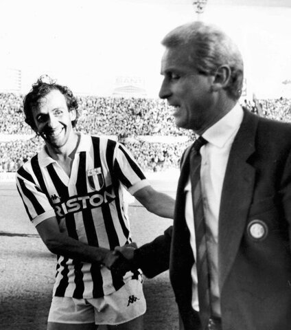 Serie_A_1986-87,_Juventus-Inter,_Platini_e_Trapattoni.jpg