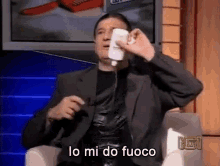 lo-mi-do-fuoco-i-set-it-on-fire.gif.4497659e30271829c96ca749a0b5b691.gif